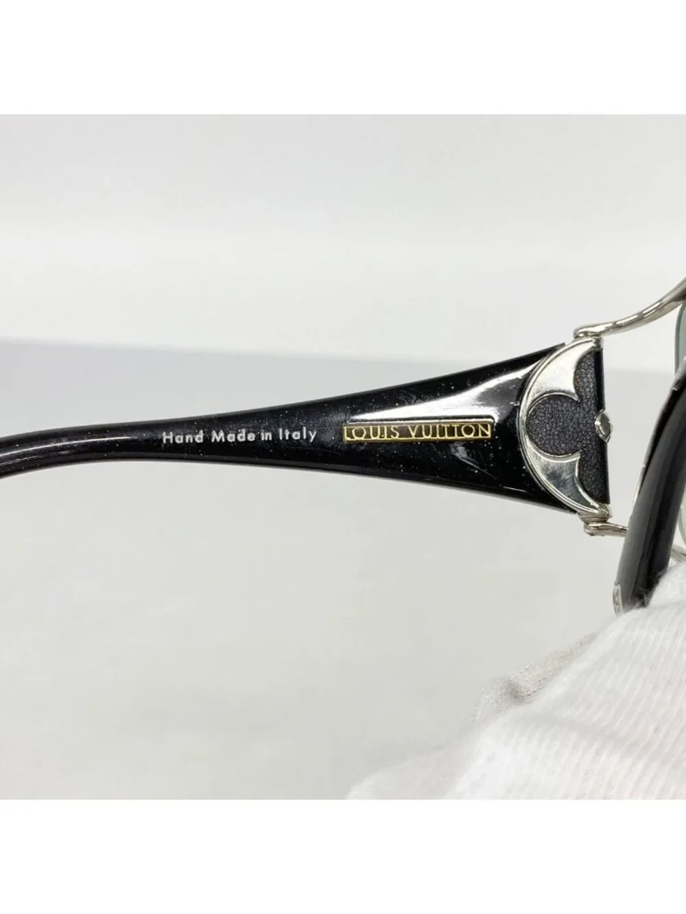 Louis Vuitton Sunglasses Jasmine Black Eyewear